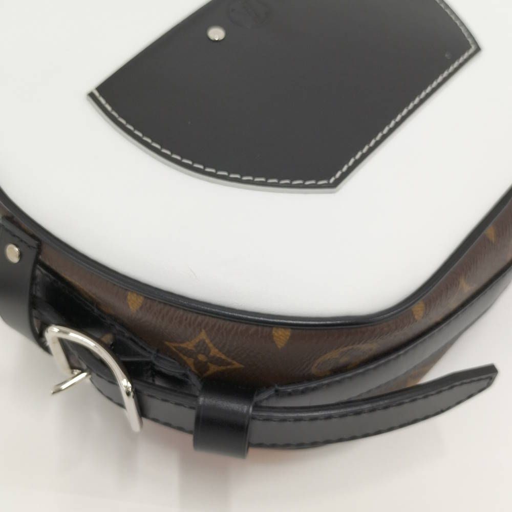 Louis Vuitton Chapeau Small Shoulder Bag LV Air Line Monogram — view 5