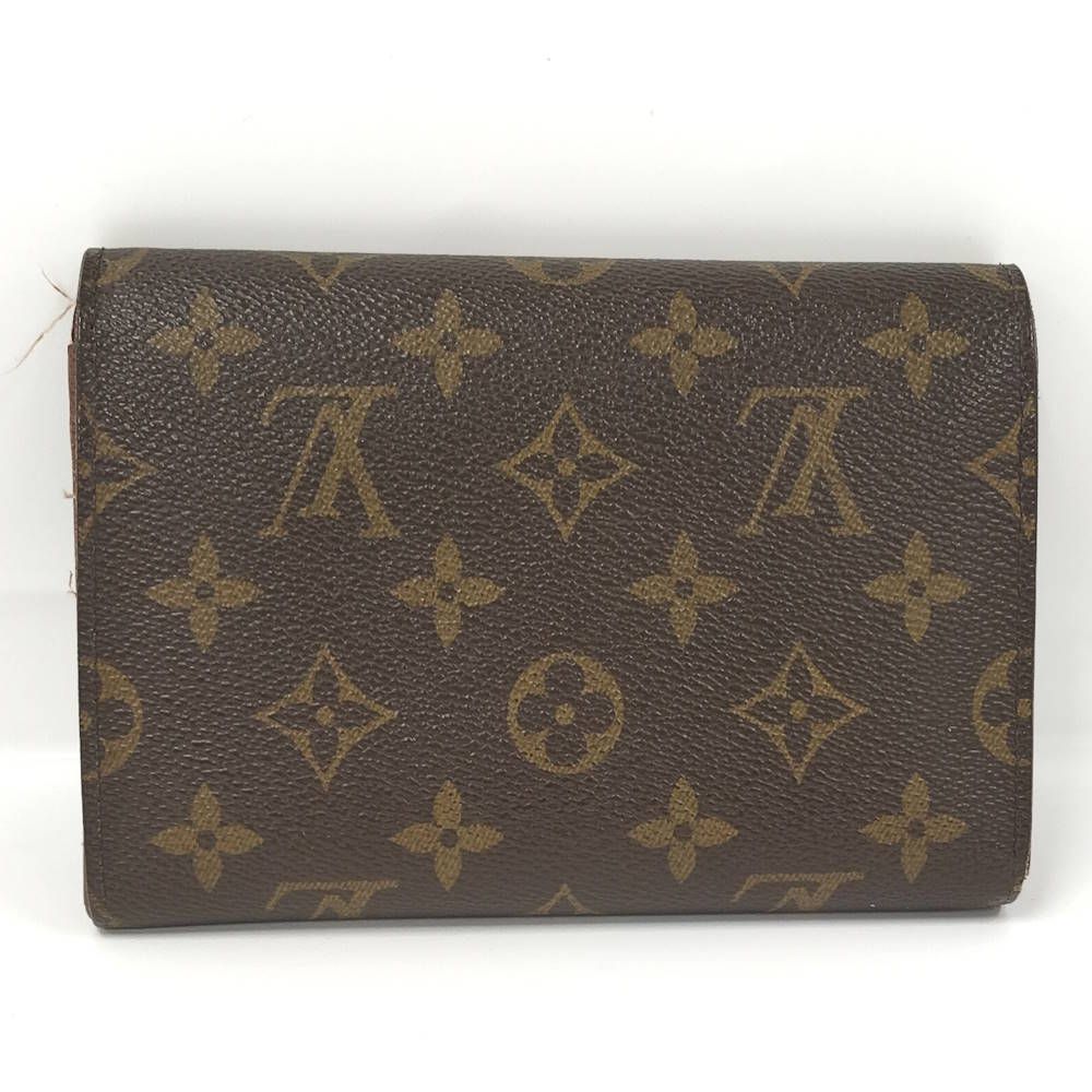 Louis Vuitton Pochette Passpole Trifold Wallet with Passcase Monogram — view 4