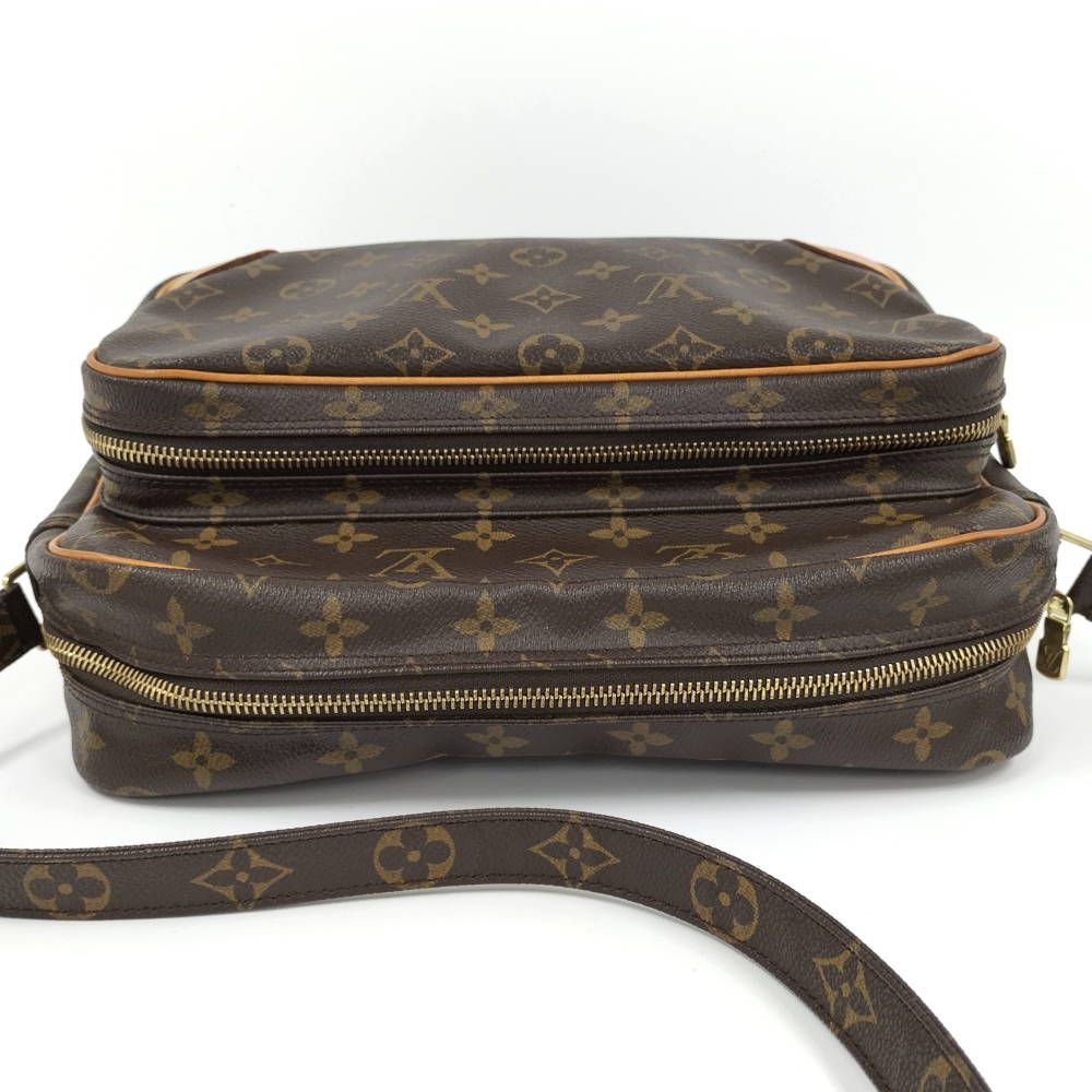 Louis Vuitton Nile Shoulder Bag Monogram — view 6