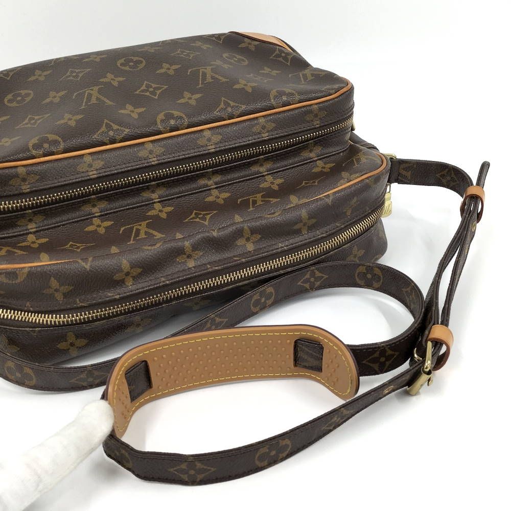 Louis Vuitton Nile Shoulder Bag Monogram — view 4