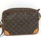 Louis Vuitton Nile Shoulder Bag Monogram — view 2