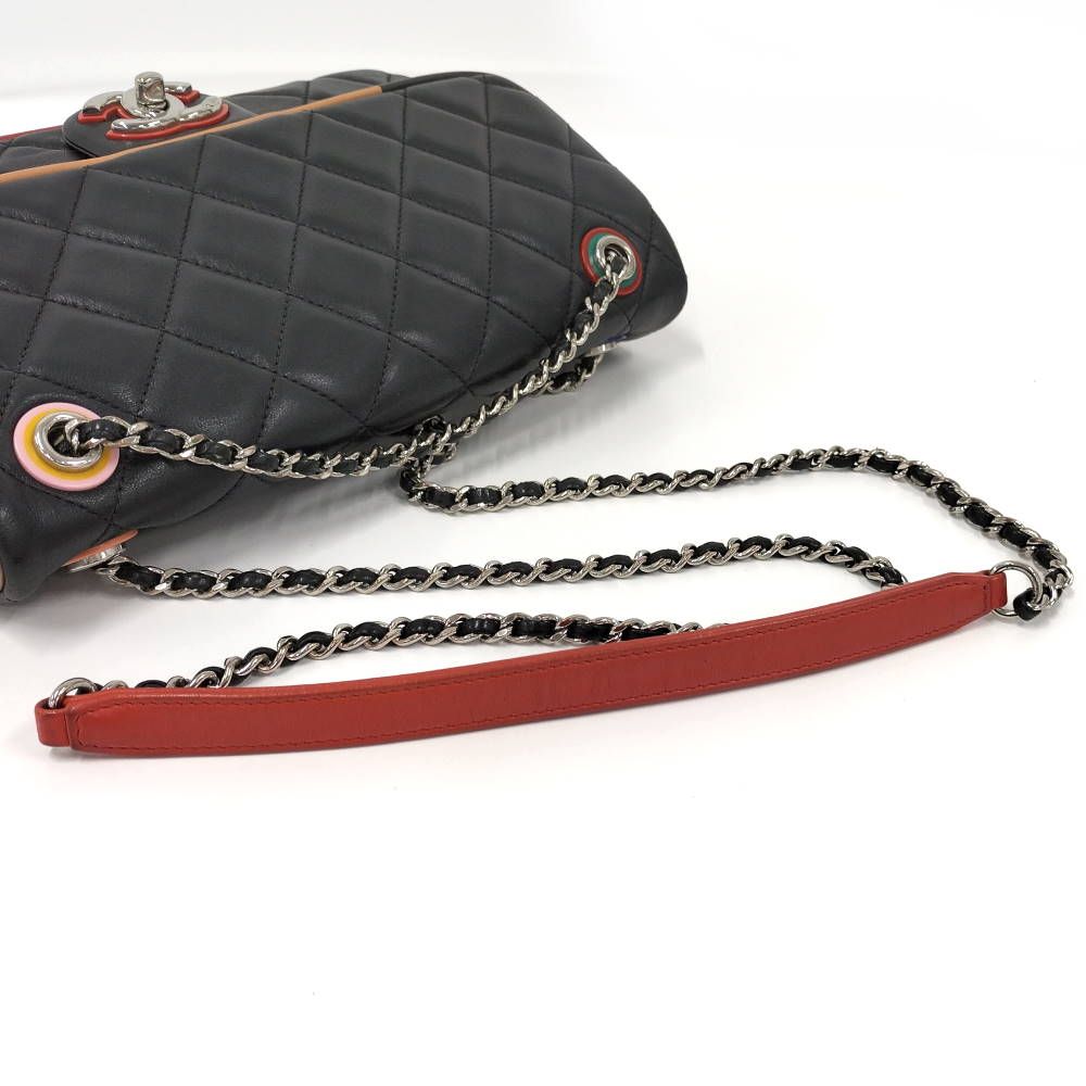 Chanel Quilted Chain Shoulder Bag Lambskin — view 4