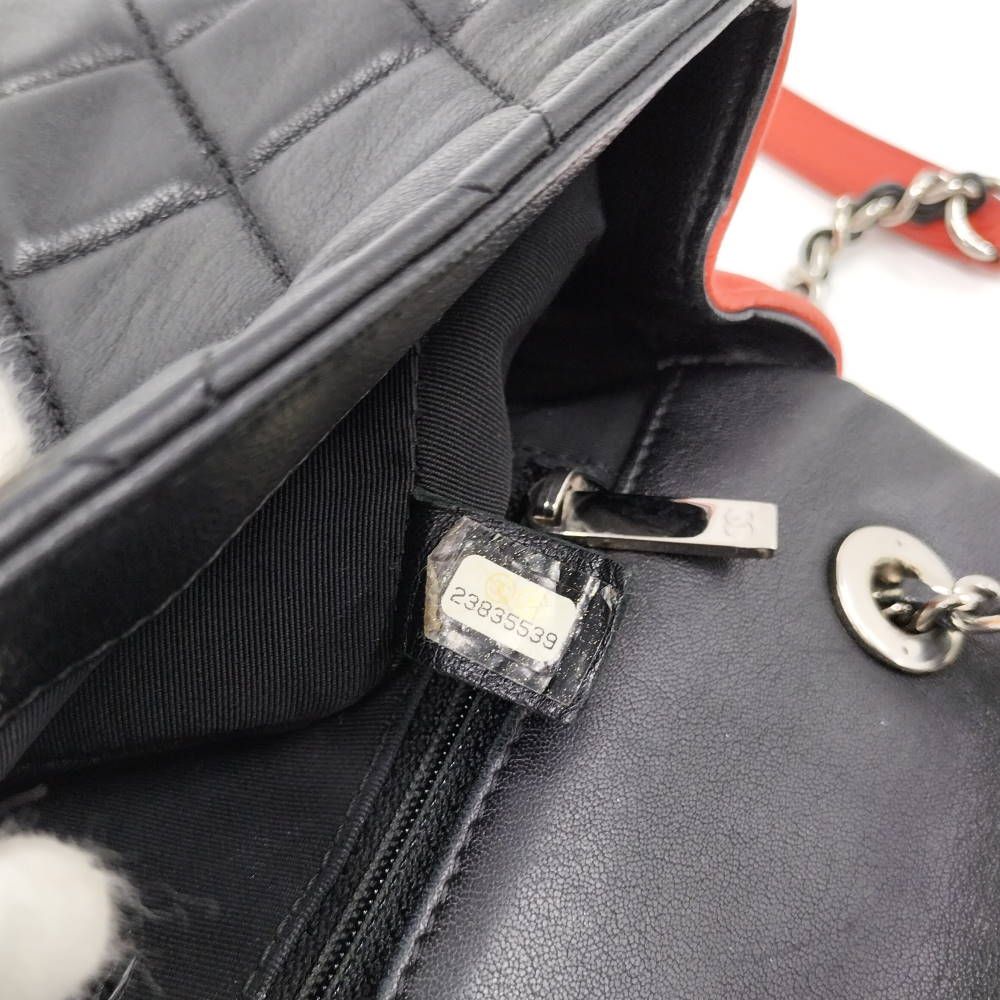 Chanel Quilted Chain Shoulder Bag Lambskin — view 9