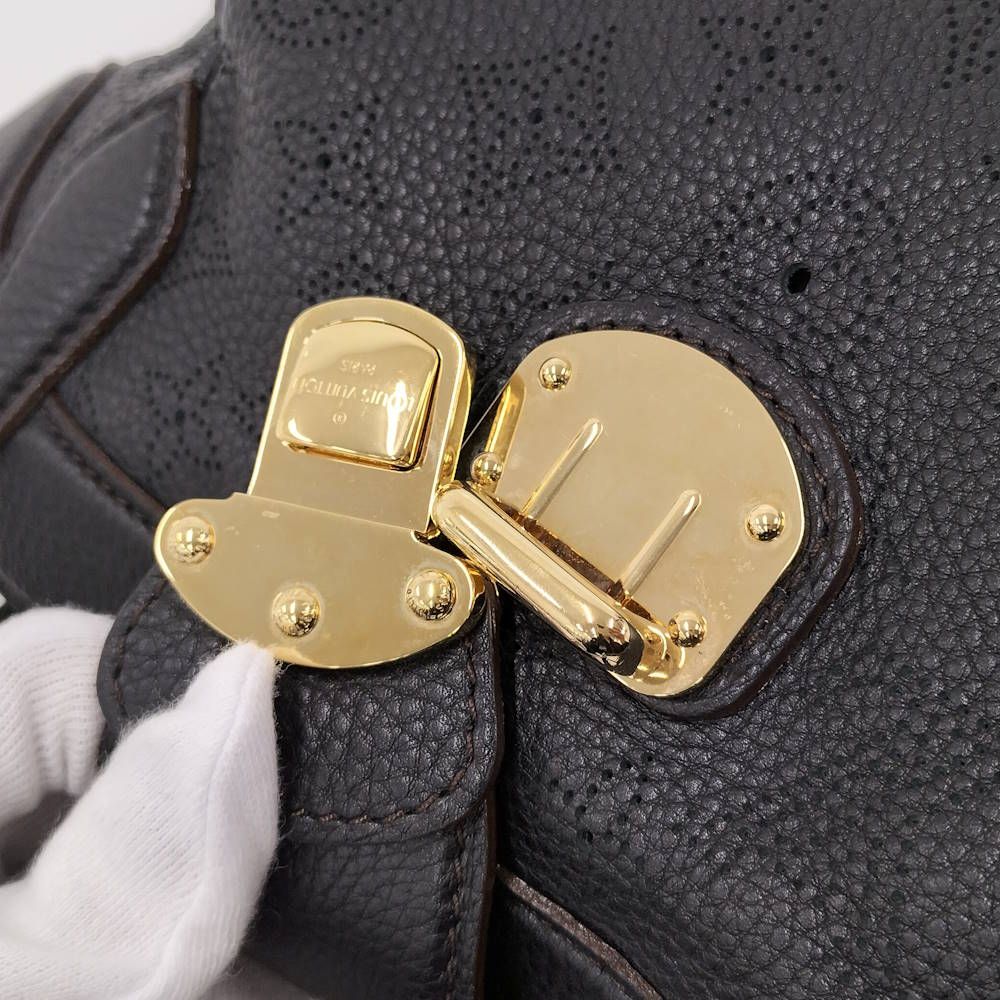Louis Vuitton Seal PM Handbag Monogram Mahina — view 7