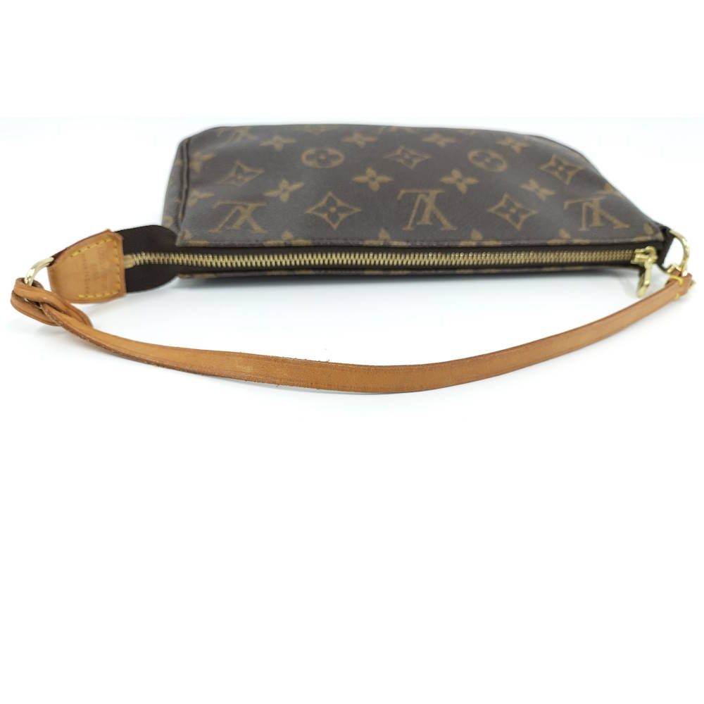 Louis Vuitton Pochette Handbag Monogram — view 4