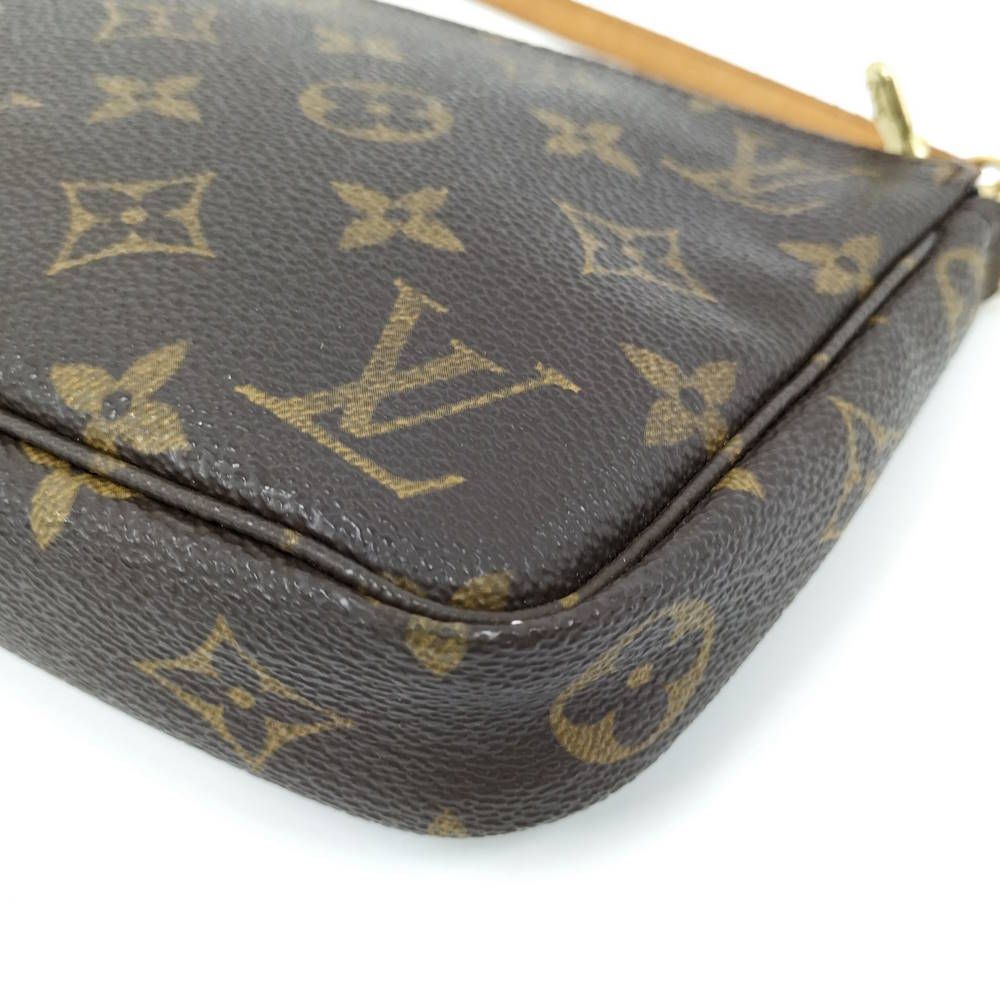 Louis Vuitton Pochette Handbag Monogram — view 3