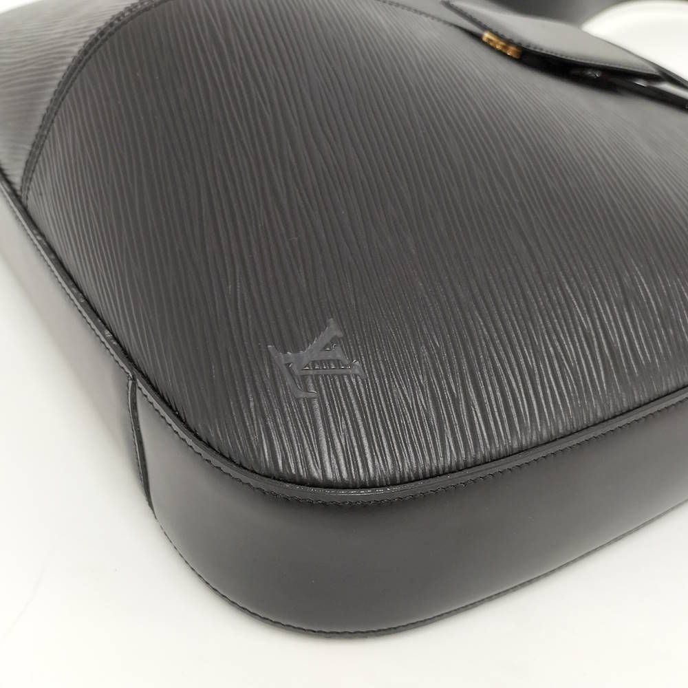 Louis Vuitton Reverie Shoulder Bag Epi Noir Black — view 5
