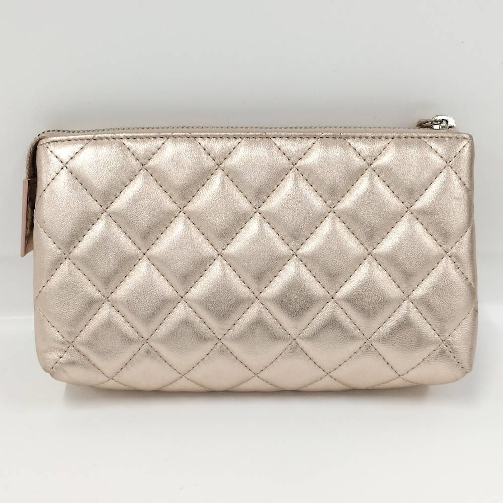 Chanel Quilted Cosmetic Pouch Metallic CC Logo Lambskin Pink — view 2