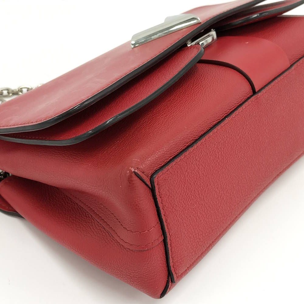 Louis Vuitton Very Chain Shoulder Bag Leather Ruby Red — view 4
