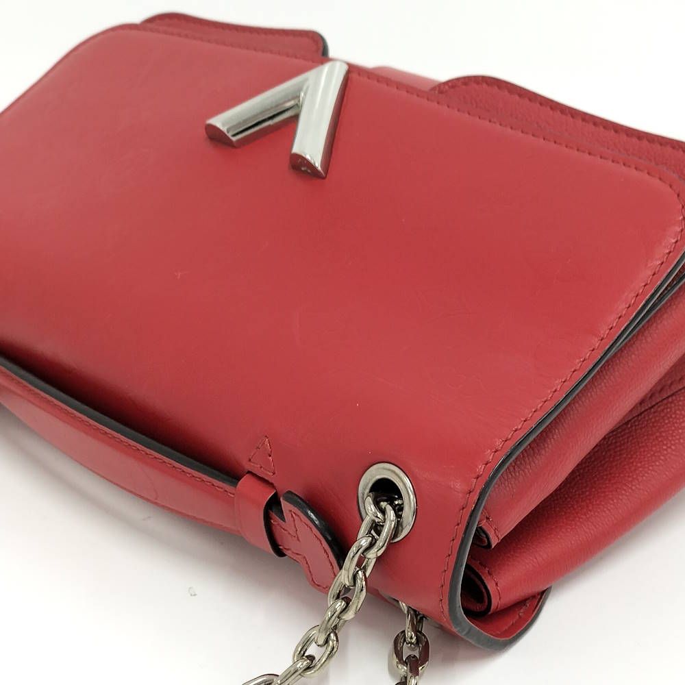 Louis Vuitton Very Chain Shoulder Bag Leather Ruby Red — view 3