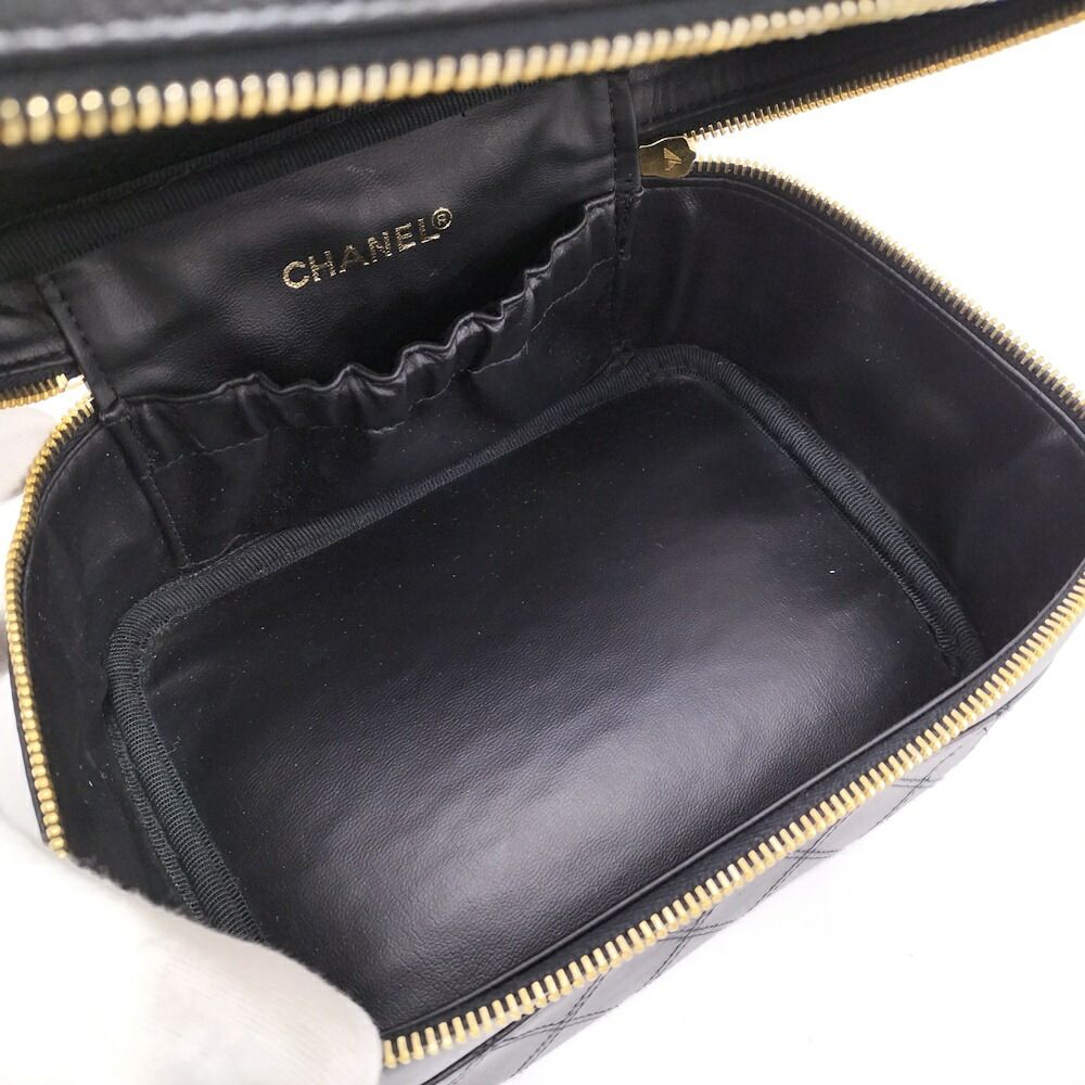 Chanel Vanity Bag Bicolor Leather Black — view 8