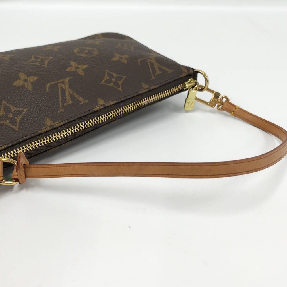 Louis Vuitton Pochette Handbag Monogram — view 5