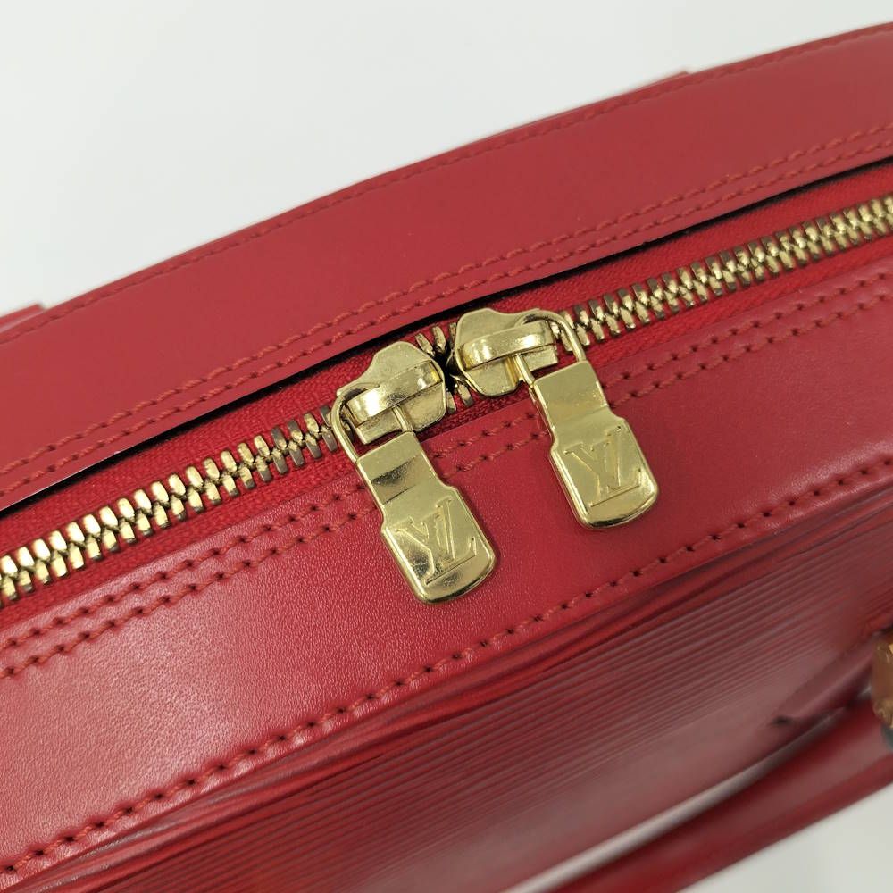 Louis Vuitton Blanc Handbag Epi Leather Red — view 9