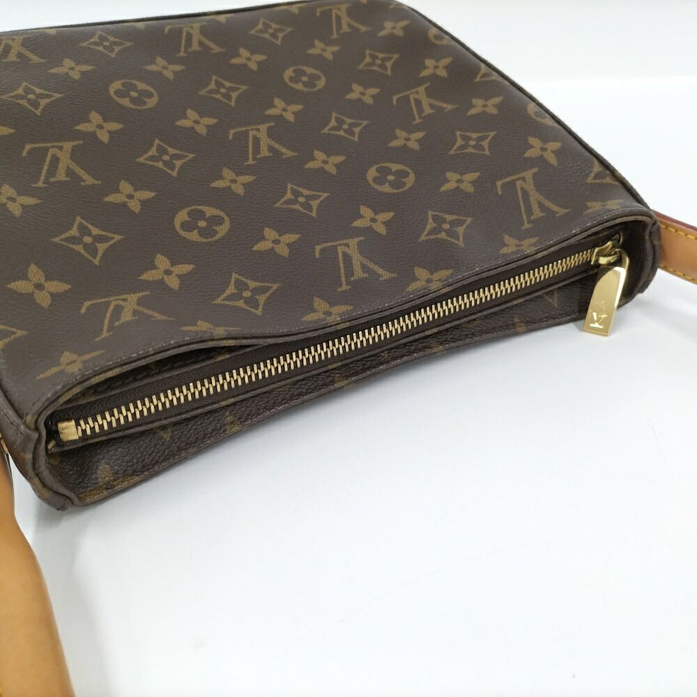Louis Vuitton Looping MM Handbag Monogram Brown — view 6