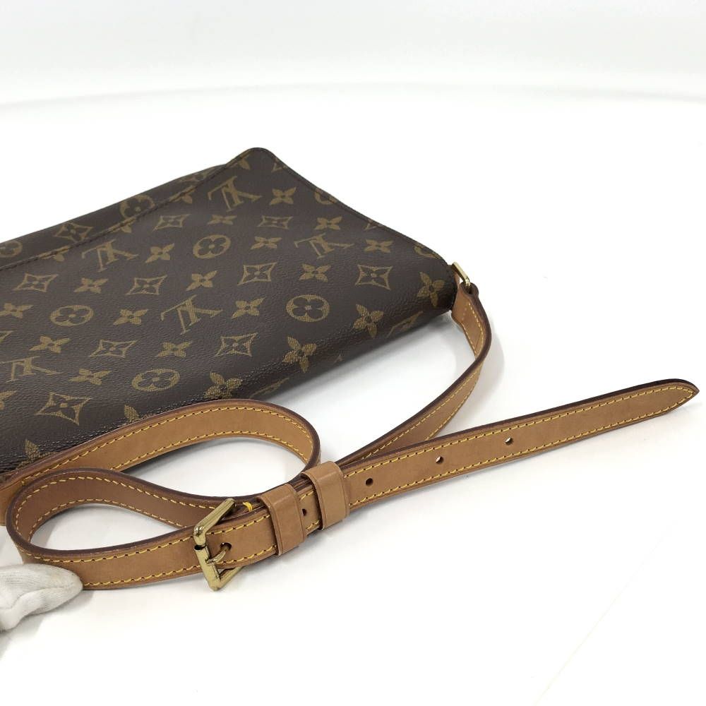 Louis Vuitton Musette Tango Shoulder Bag Monogram Short Strap — view 4