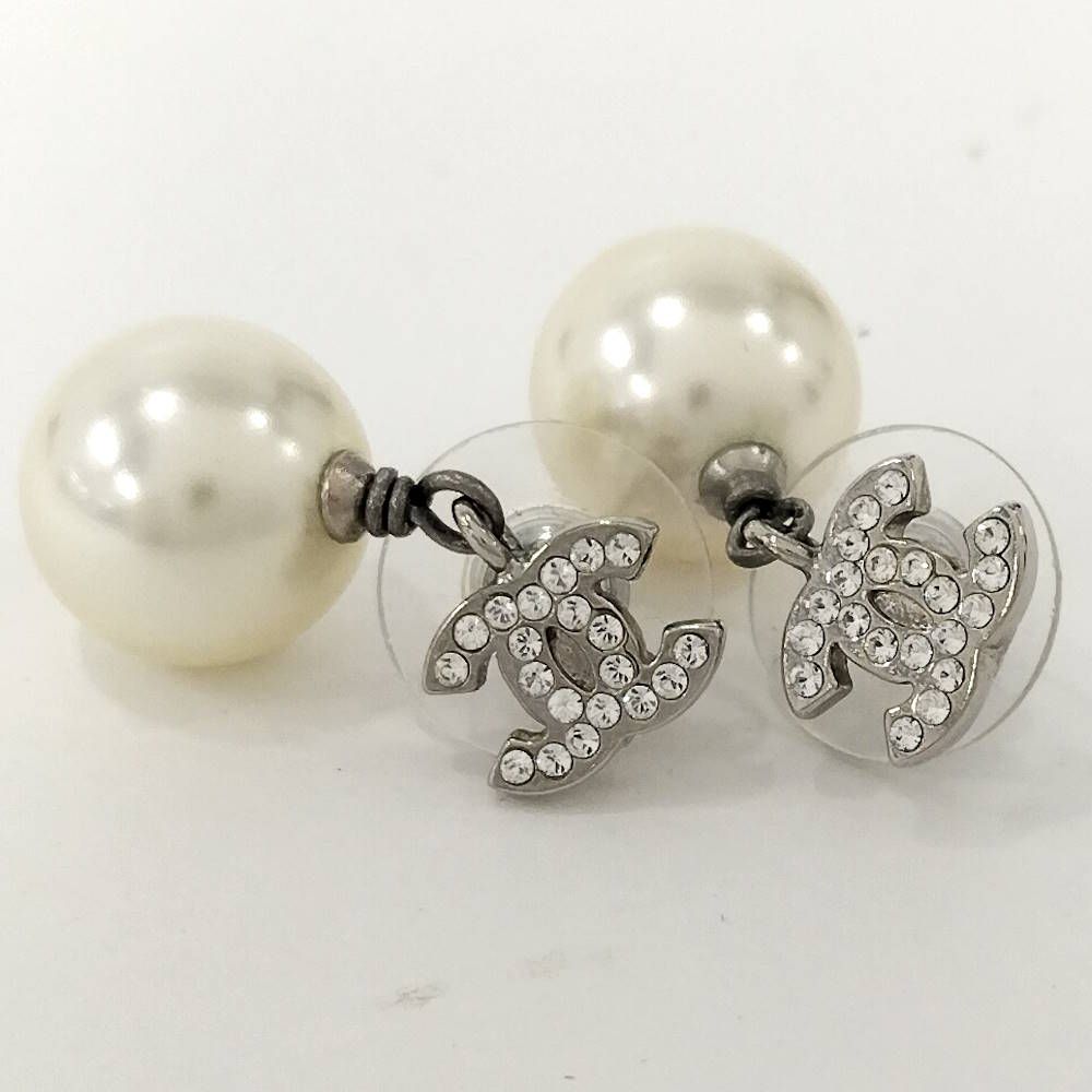 Chanel Earrings CC Logo Pearl Plated Silver — view 5