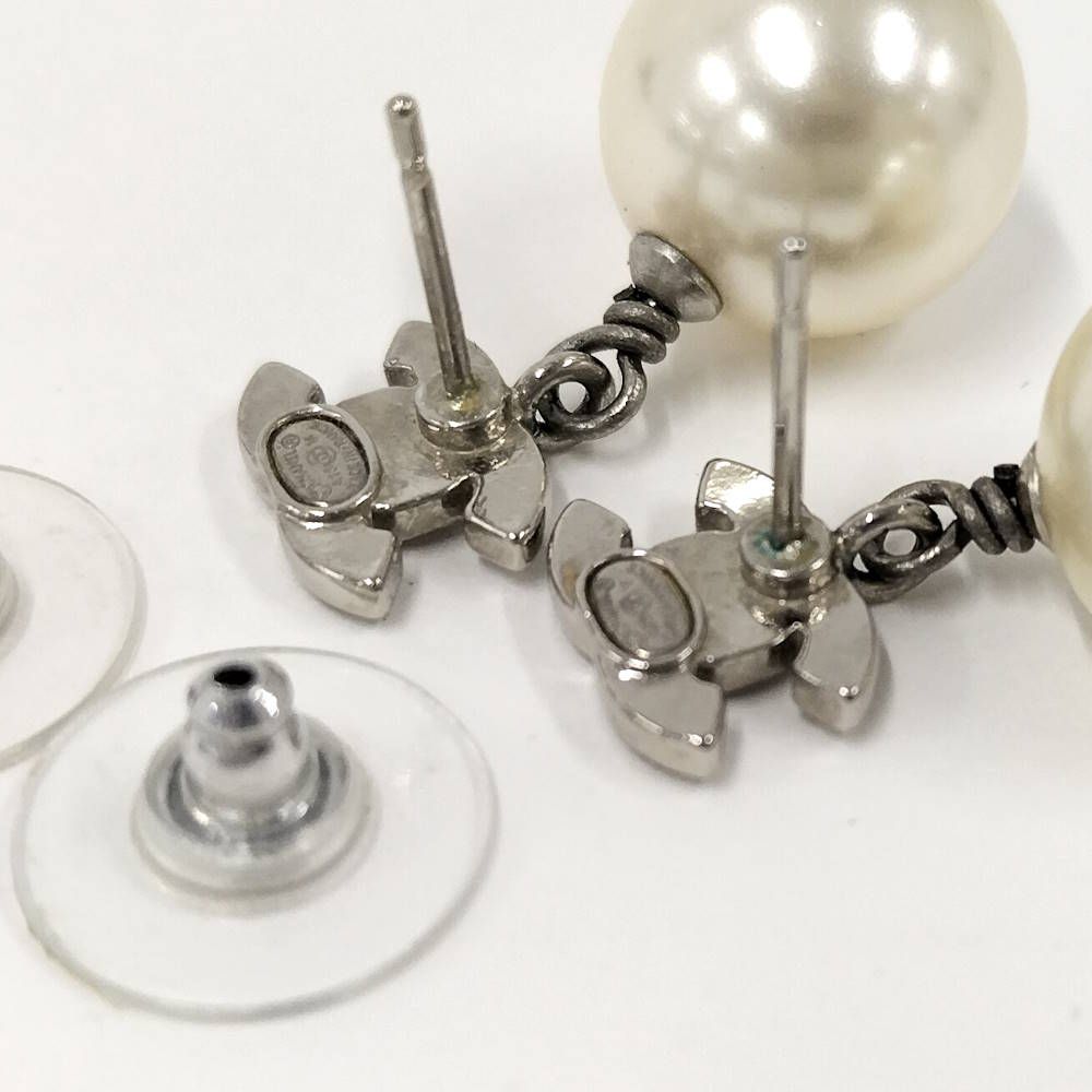 Chanel Earrings CC Logo Pearl Plated Silver — view 8