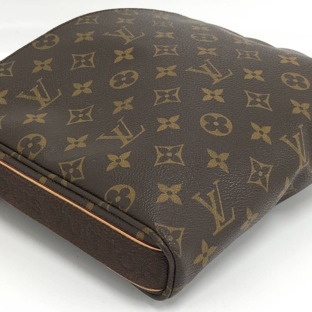 Louis Vuitton Trotteur Boble Shoulder Bag Monogram — view 4