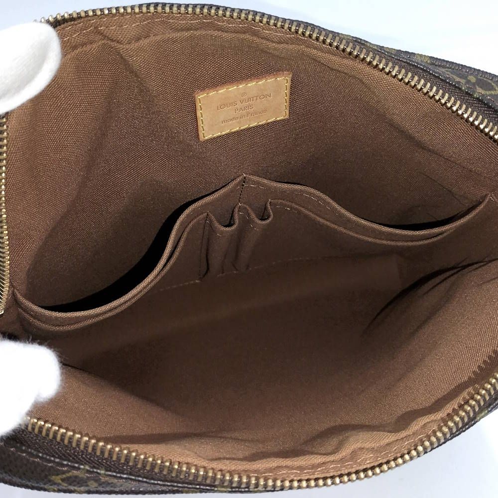 Louis Vuitton Trotteur Boble Shoulder Bag Monogram — view 9
