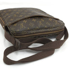 Louis Vuitton Trotteur Boble Shoulder Bag Monogram — view 6