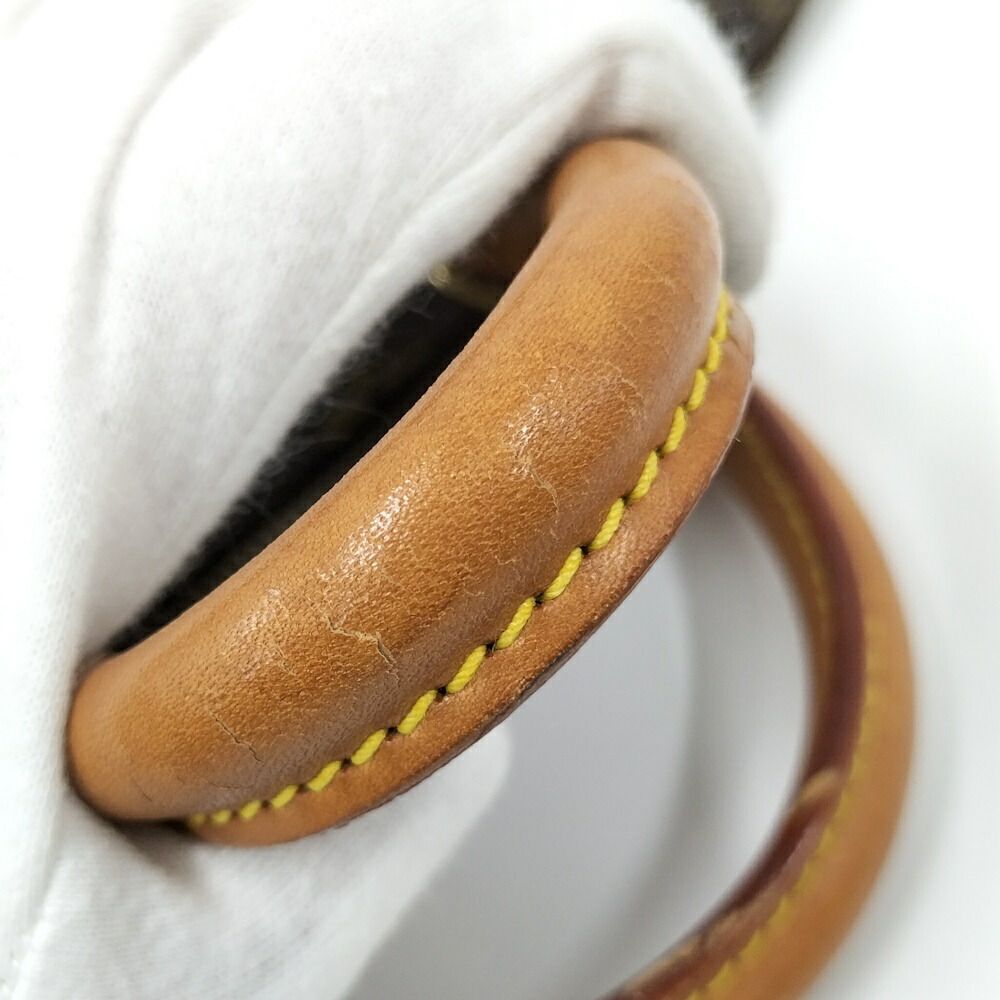 Louis Vuitton Alma Handbag Monogram — view 7