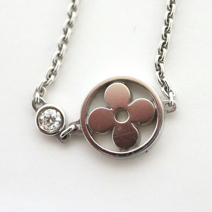 Louis Vuitton Pendentif Necklace Monogram Idylle White Gold — view 2