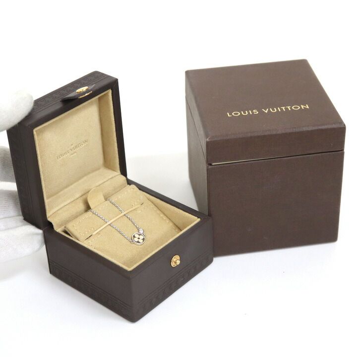 Louis Vuitton Pendentif Necklace Monogram Idylle White Gold — view 8
