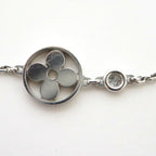 Louis Vuitton Pendentif Necklace Monogram Idylle White Gold — view 3
