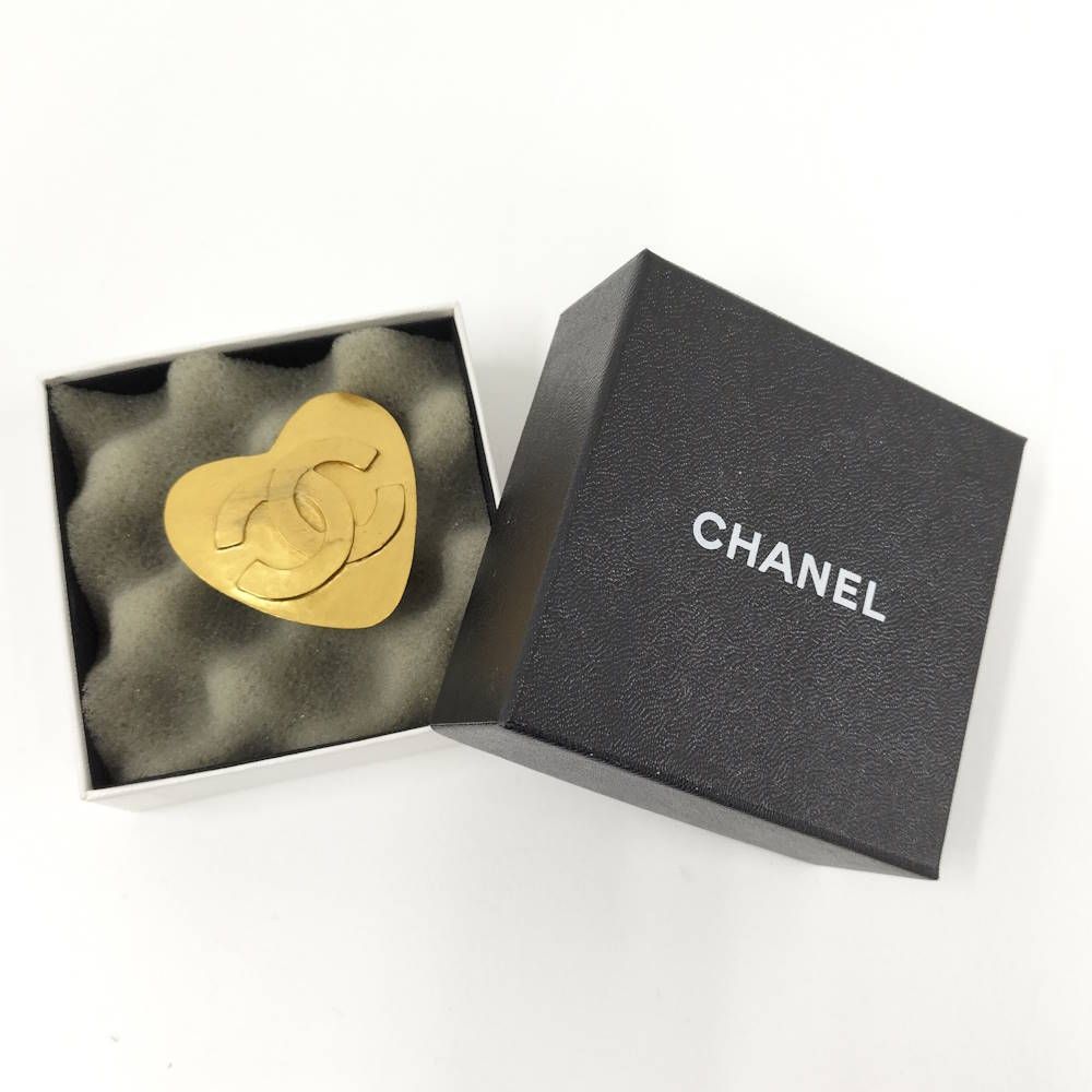 Chanel Brooch CC Gold — view 9