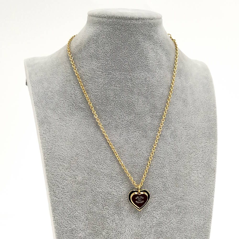 Chanel Necklace Heart CC Logo Plated Gold — view 3