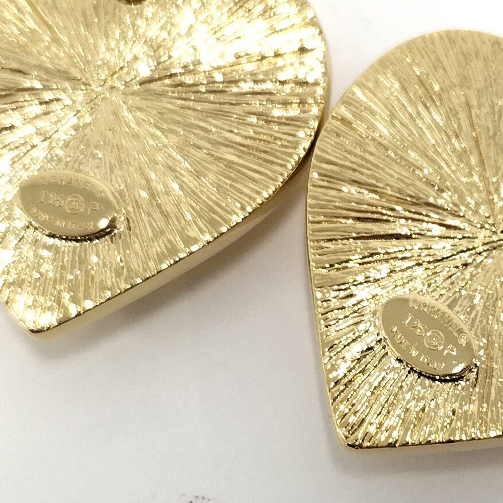 Chanel Earrings Heart CC Logo Plated Gold — view 9
