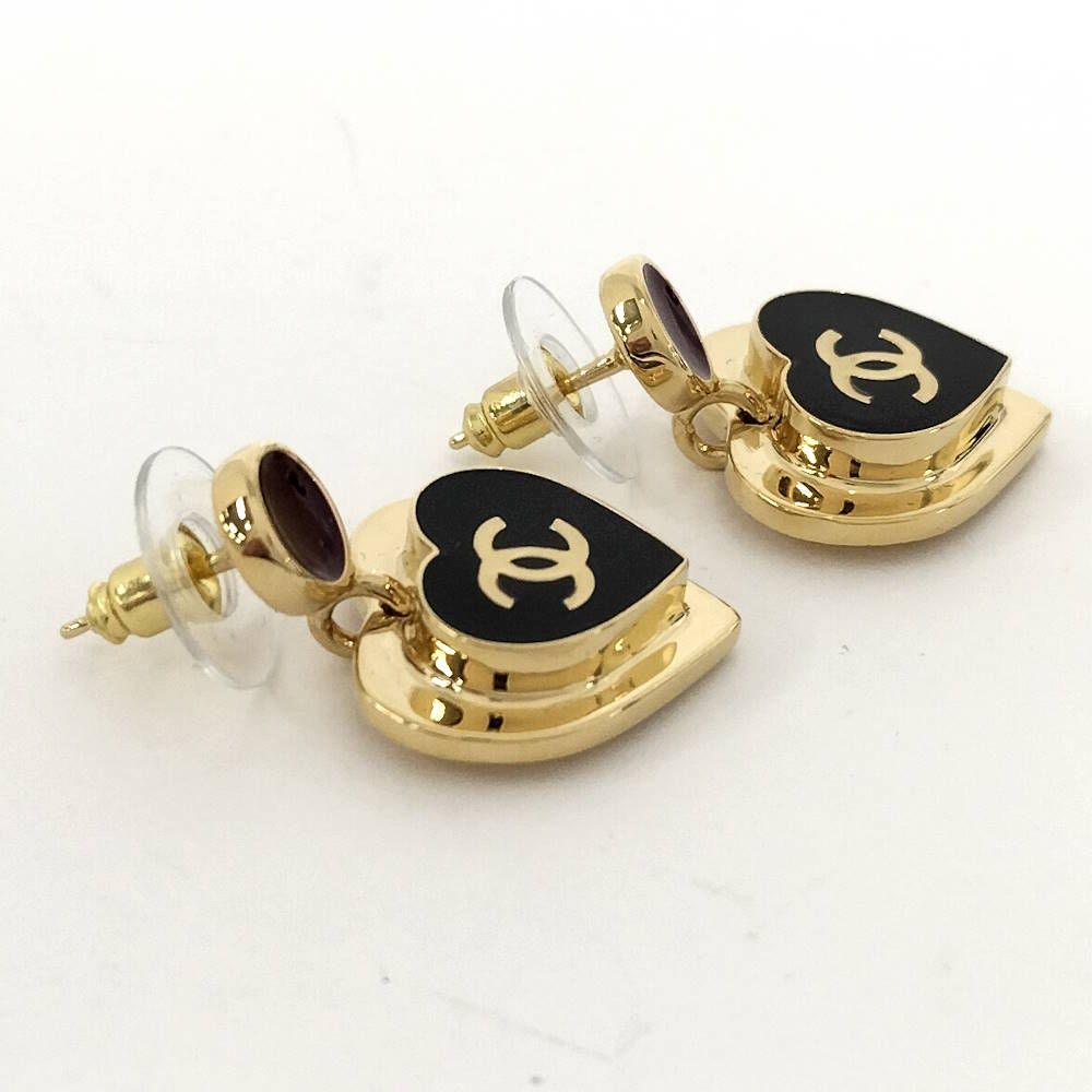 Chanel Earrings Heart CC Logo Plated Gold — view 3