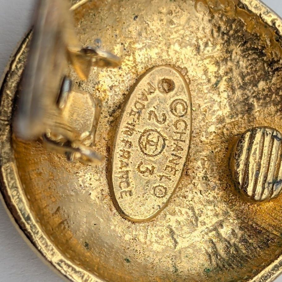 Chanel Earrings CC Logo Round Circle Gold Vintage 23 — view 7