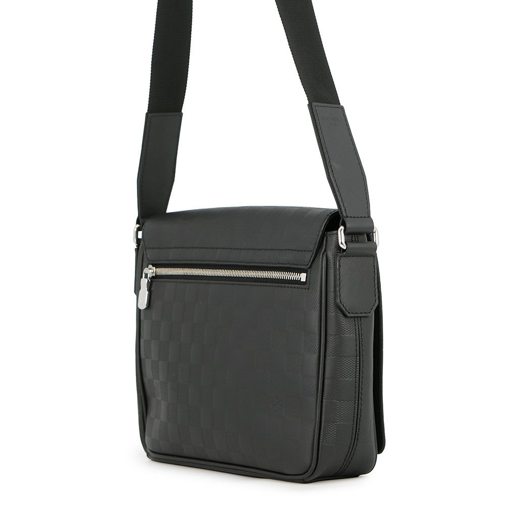 Louis Vuitton Shoulder Bag Damier Infini District PM Black — view 2