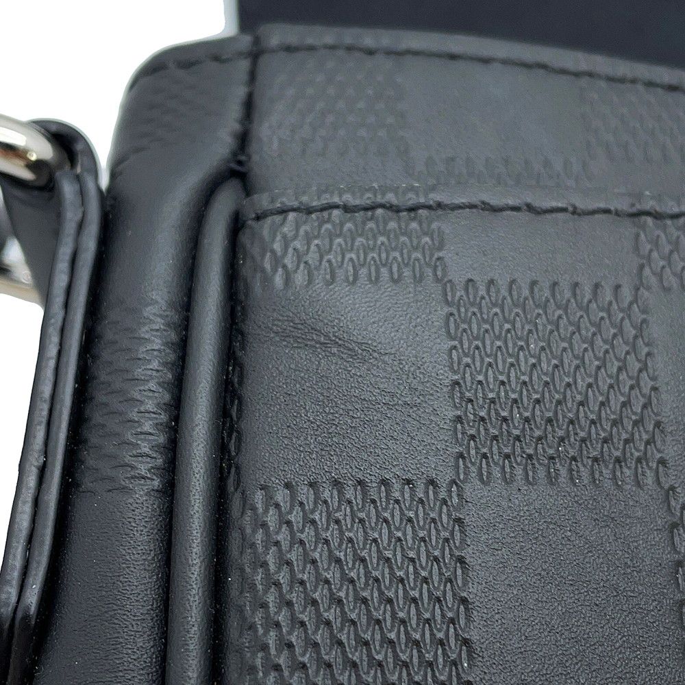 Louis Vuitton Shoulder Bag Damier Infini District PM Black — view 7