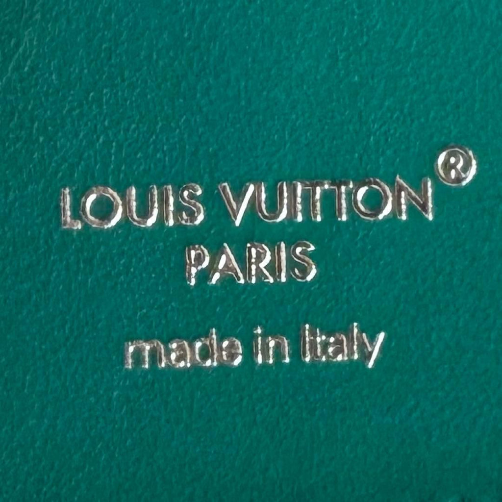 Louis Vuitton Card Holder Magnet Monogram Macassar — view 8