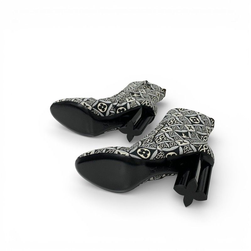 Louis Vuitton Silhouette Line Monogram Boots Short Shoes Fabric Black White — view 6