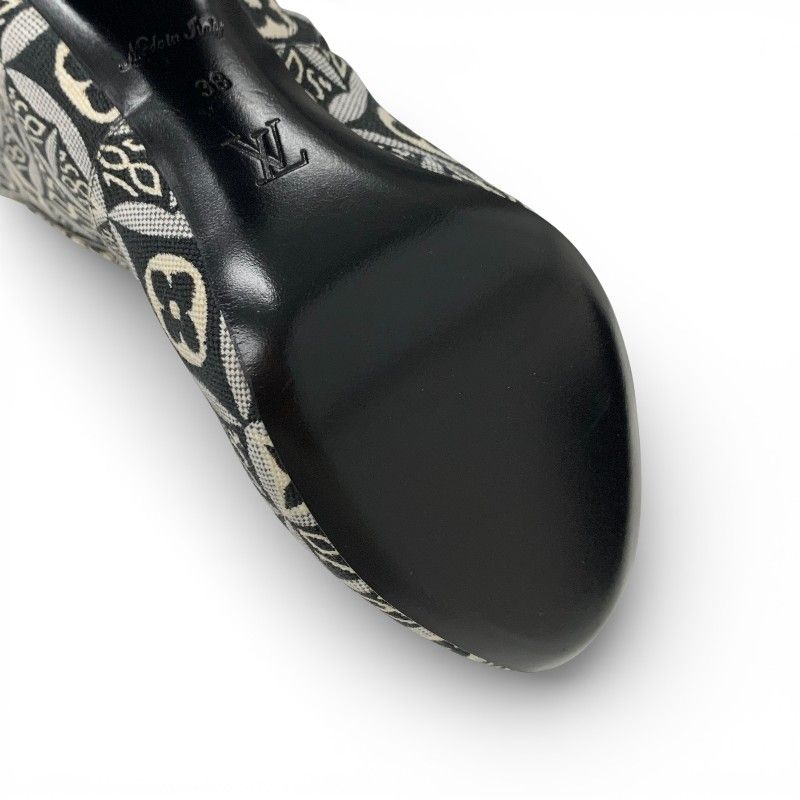 Louis Vuitton Silhouette Line Monogram Boots Short Shoes Fabric Black White — view 8