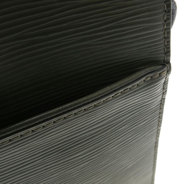 Louis Vuitton Epi Vano MM Messenger Bag — view 6