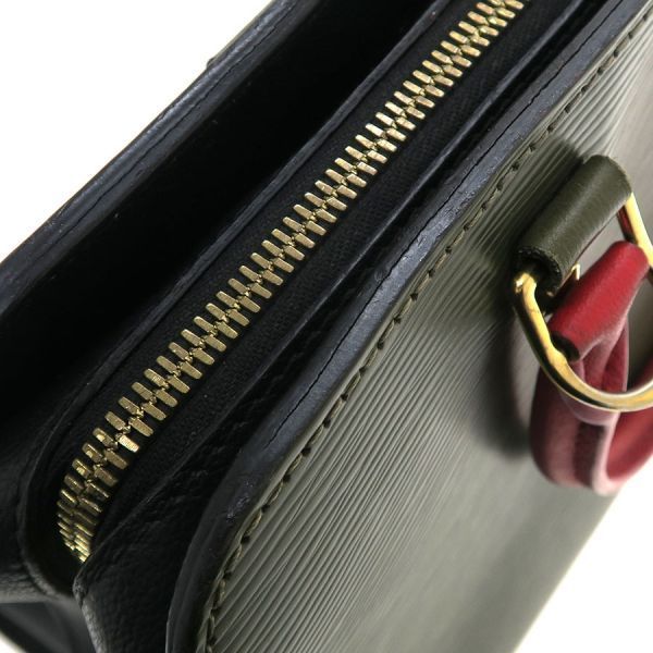 Louis Vuitton Epi Vano MM Messenger Bag — view 9