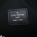 Louis Vuitton Taiga Clutch — view 8