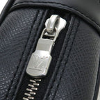 Louis Vuitton Taiga Clutch — view 6