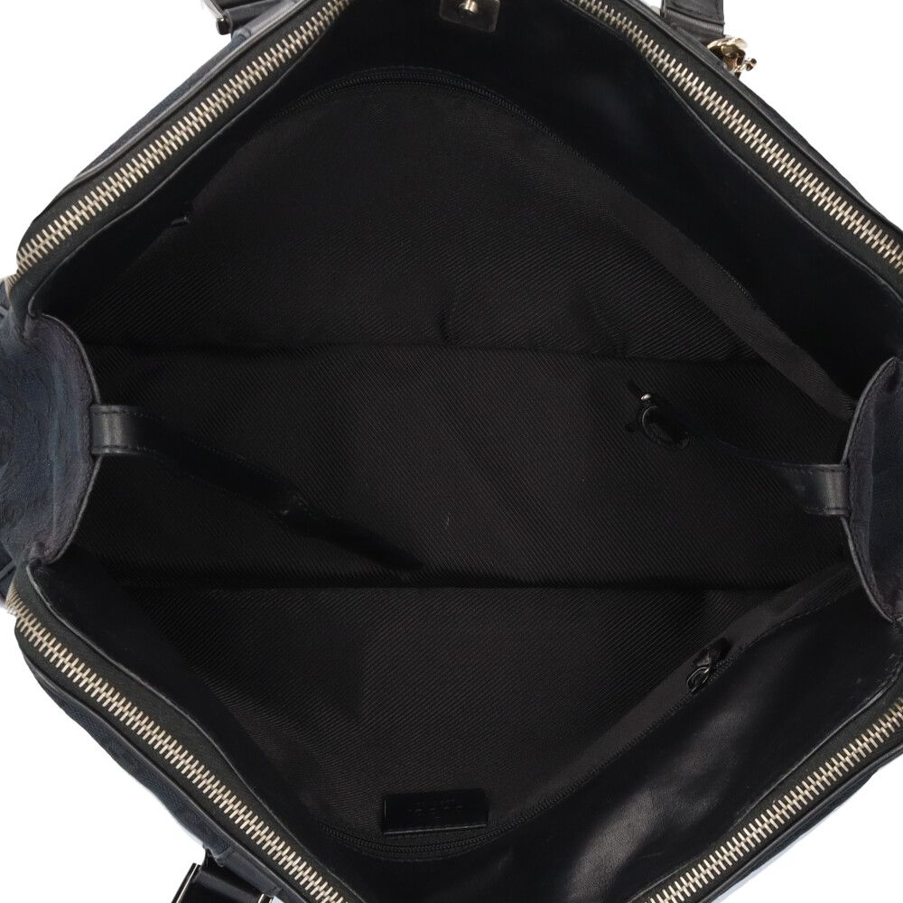 Gucci GG Canvas Shoulder Bag Black — view 6