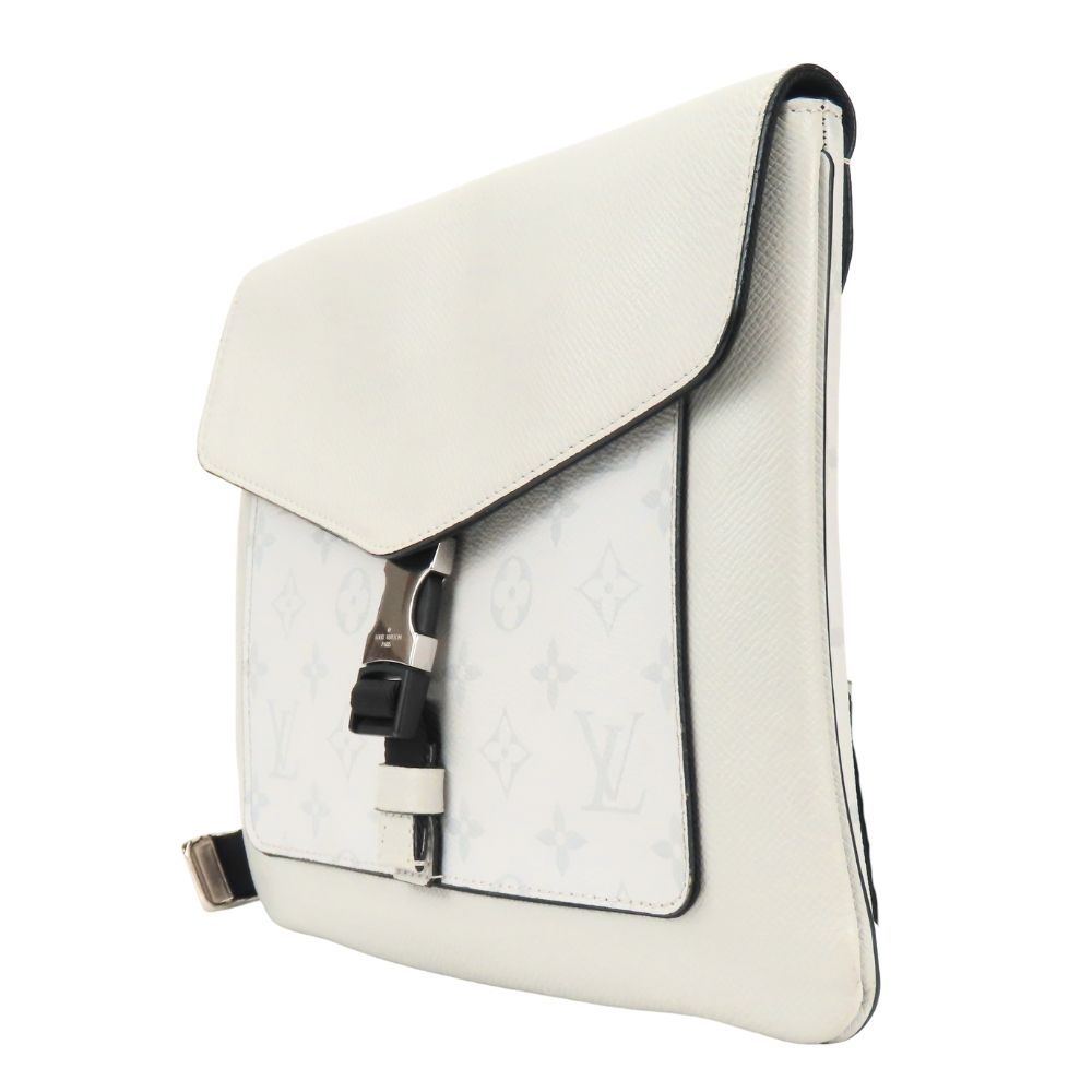 Louis Vuitton Shoulder Bag Flap Messenger Taiga Monogram Antarctica Gray — view 2