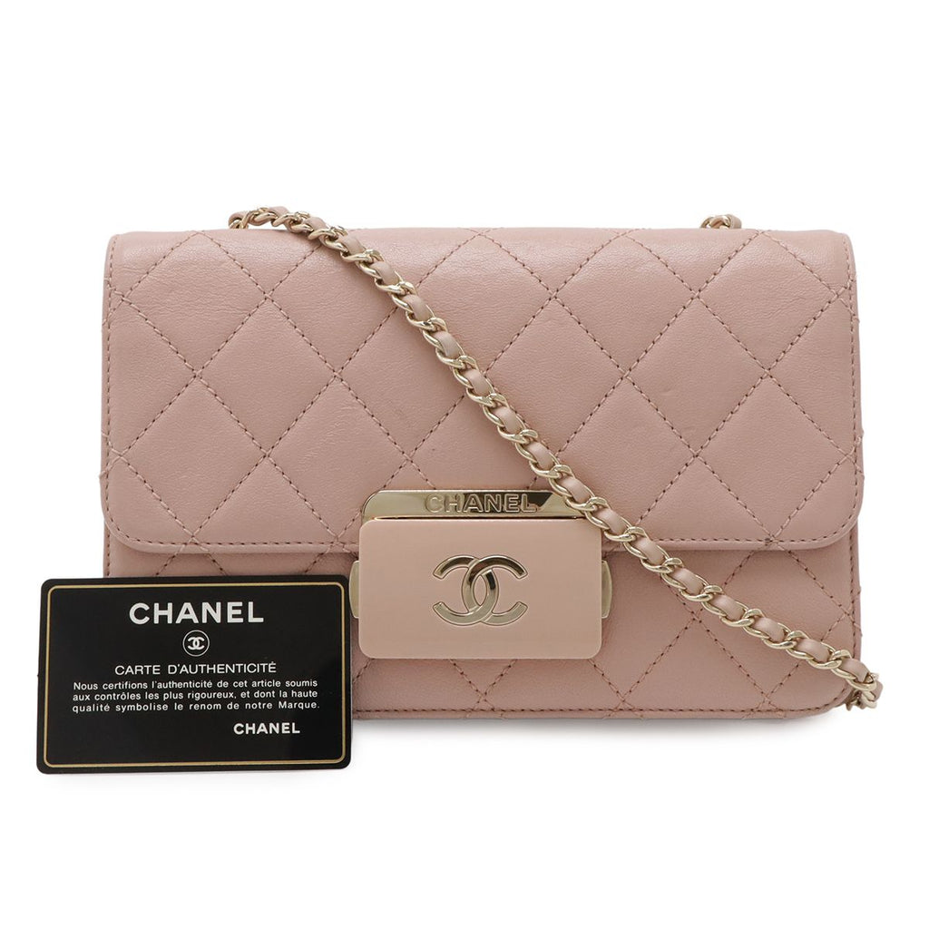 Chanel Beauty Lock Quilted CC Logo Flap Chain Shoulder Bag Leather Pink Gold — view 9