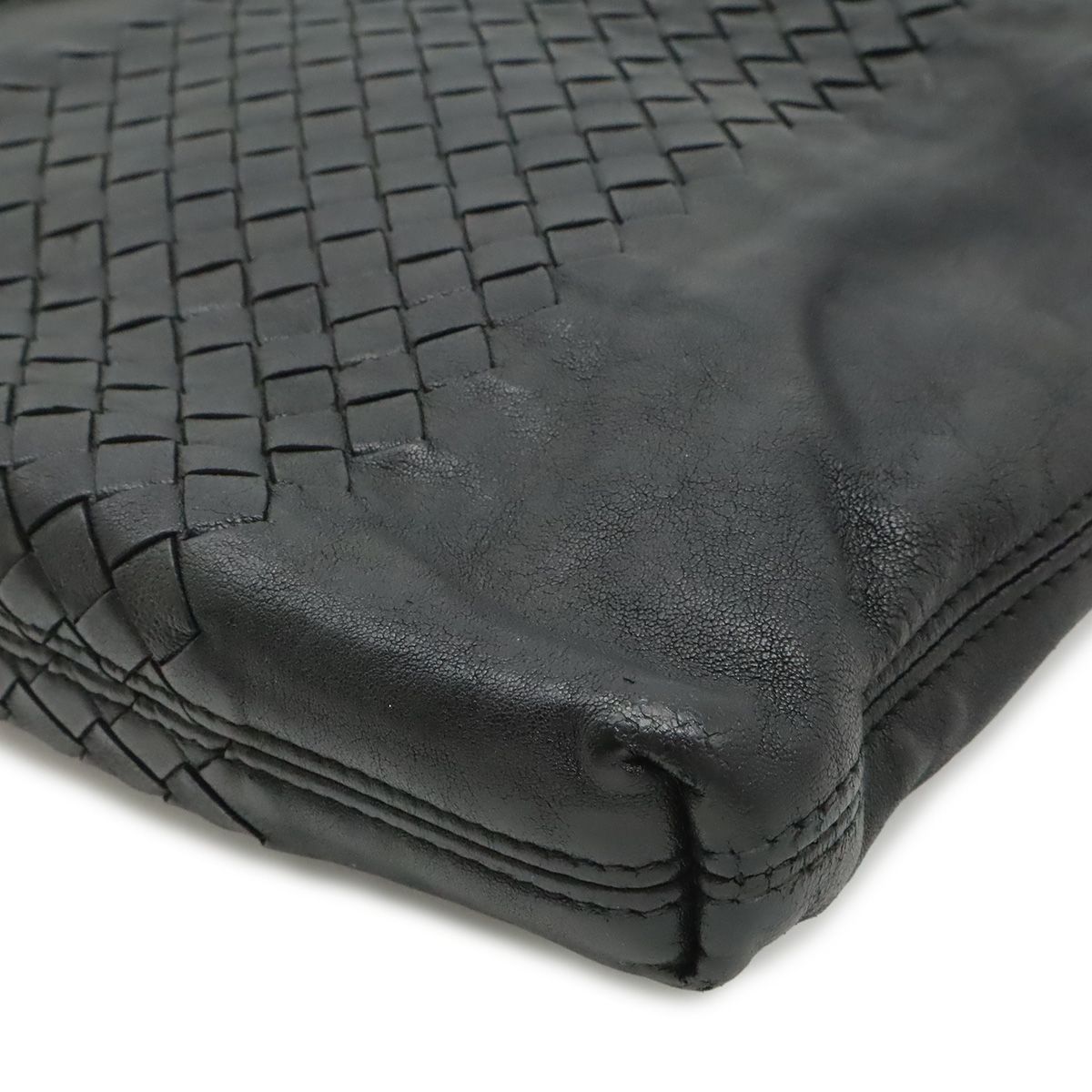 Bottega Veneta Intrecciato Shoulder Bag Crossbody Leather Black — view 3
