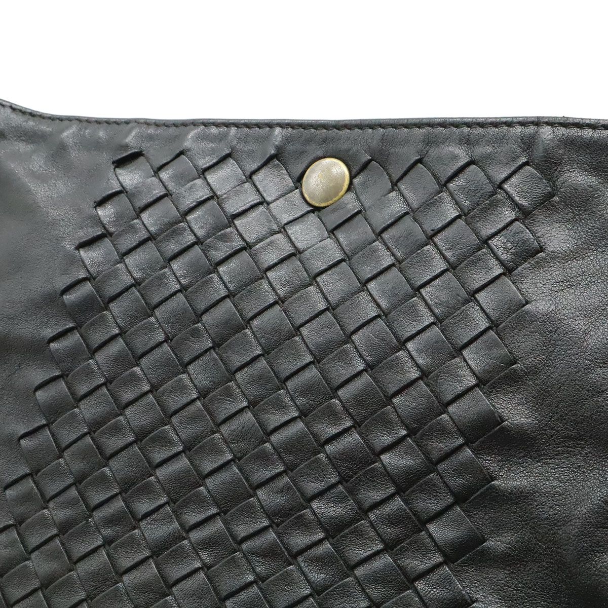 Bottega Veneta Intrecciato Shoulder Bag Crossbody Leather Black — view 9