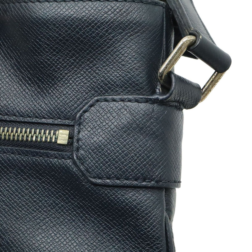 Louis Vuitton Taiga Sasha Shoulder Bag Crossbody Depth Bol Navy Silver — view 9