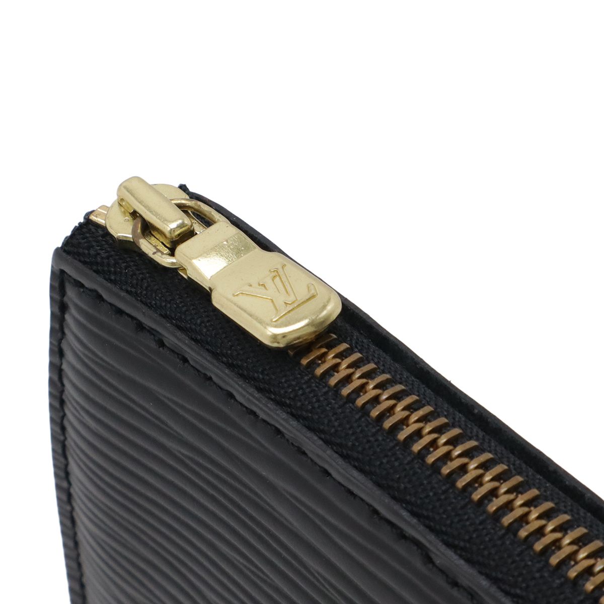 Louis Vuitton Epi Pochette Pouch Handbag Noir Black Gold — view 4