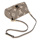 Louis Vuitton Favorite Bicolor 2-Way Shoulder Bag Monogram Empreinte Tourtorelle — view 9